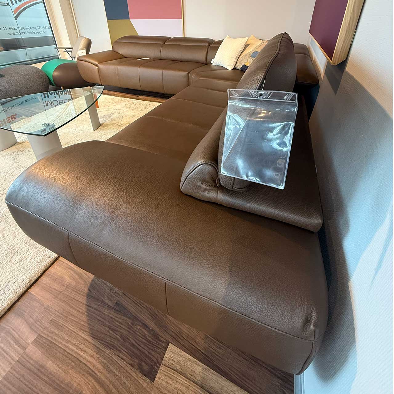 Gleiches Sofa aus anderer Perspektive.