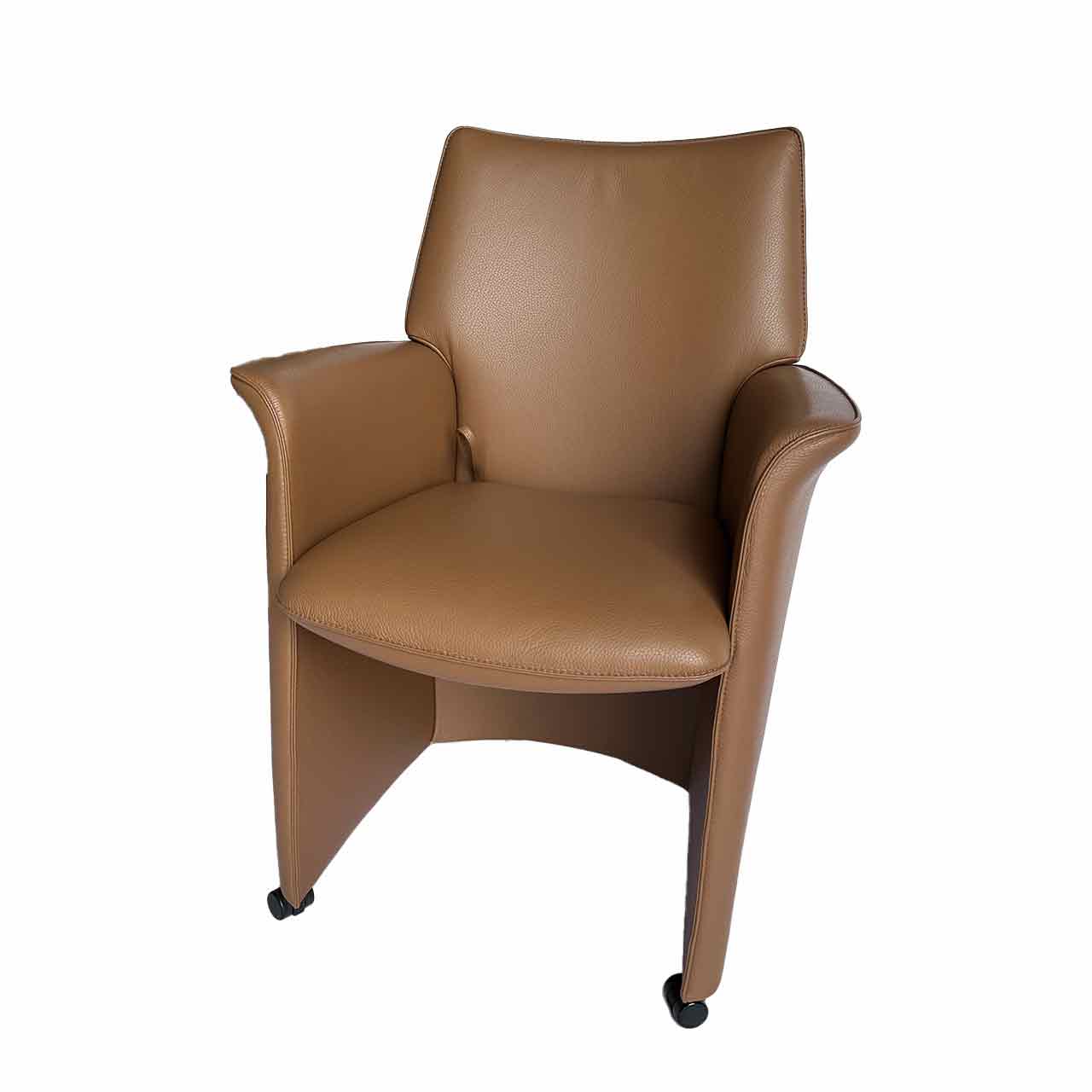 Frontalansicht des Sessels mit Rollen