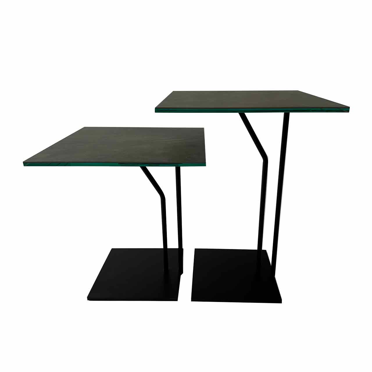 Ronald Schmitt - K172 Beistelltisch Zement dunkel Zweisatz Beide Tische nebeneinander als Zweisatz.