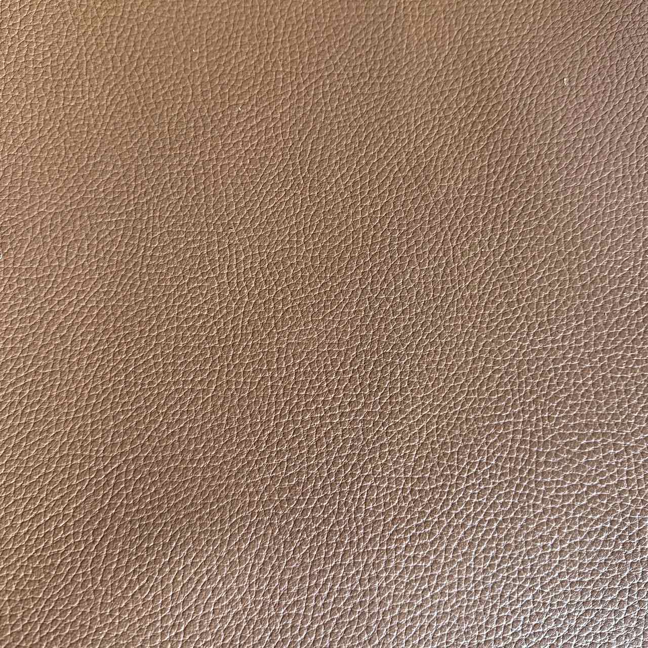 Detailaufnahme des braunen Leders