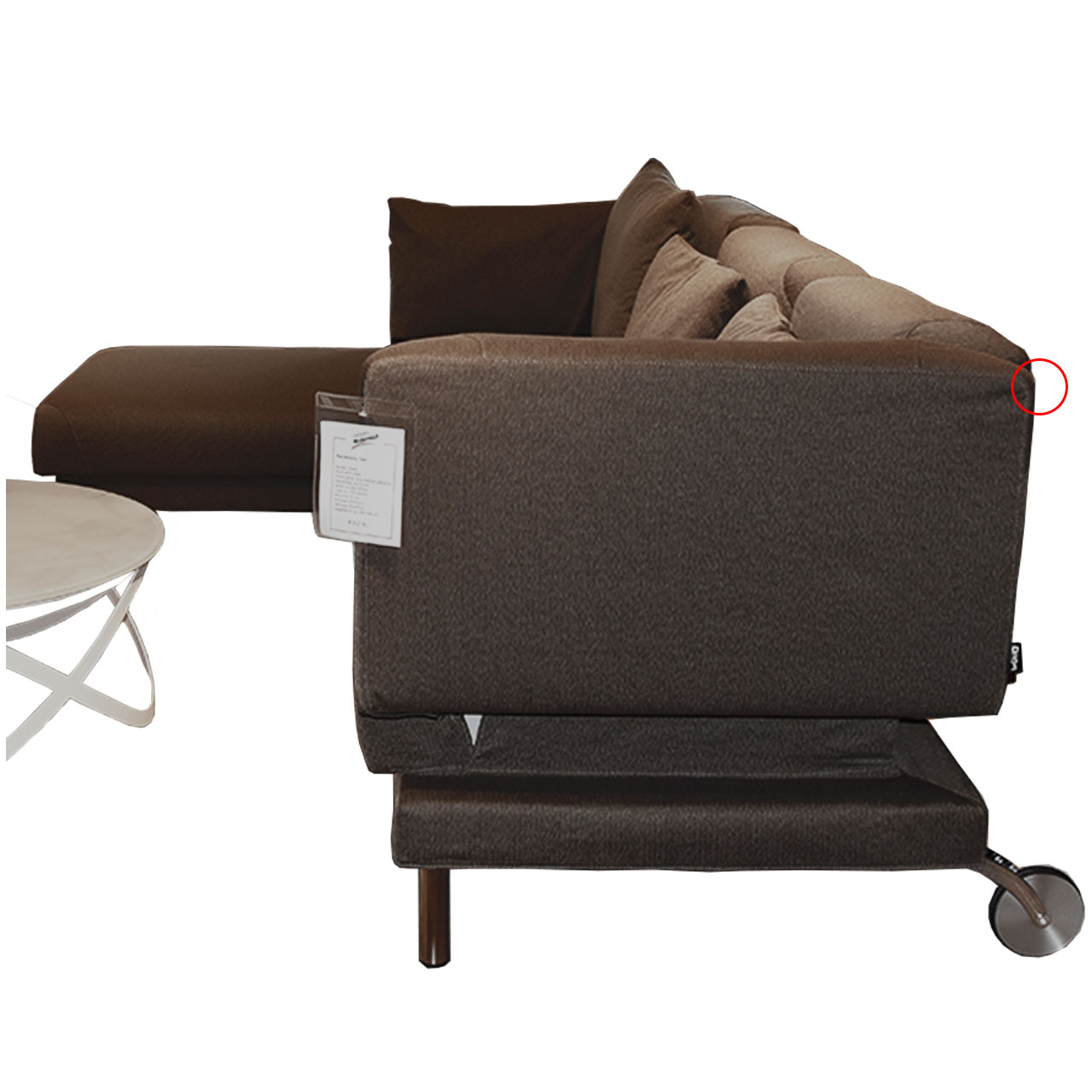 Braune Eckgarnitur mit Recamiere links. Seitenansicht.