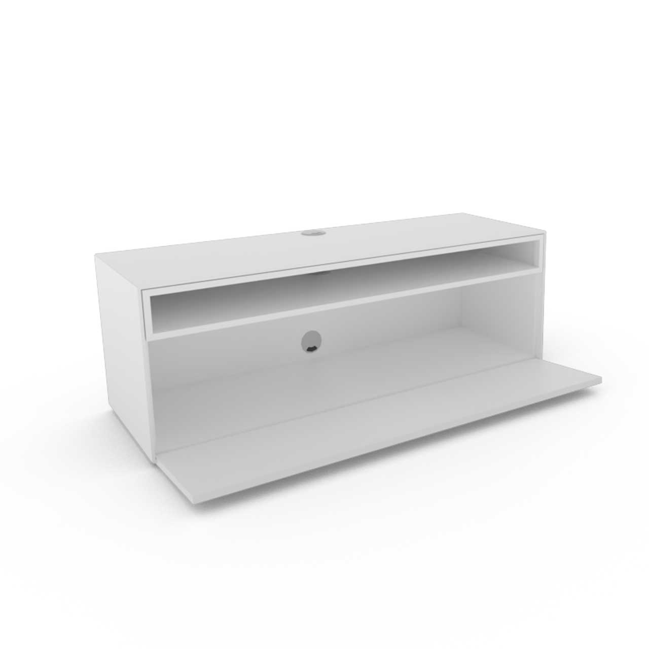 now! by hülsta - easy Lowboard 43613 offen Die geöffnete Klappe gibt des Blick frei auf einen runden Kabeldurchlass in der Mitte.