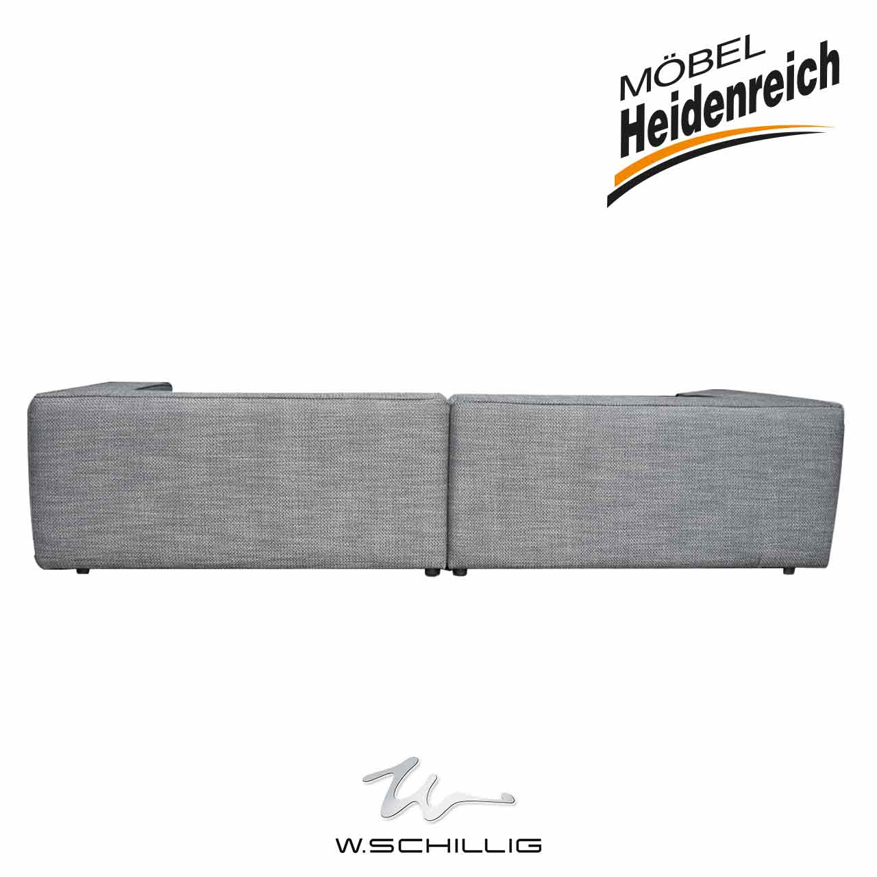 Rückansicht des Sofas. Sofa von hinten. Da es komplett mit Stoff bezogen ist, kann es auch frei im Raum stehen.
