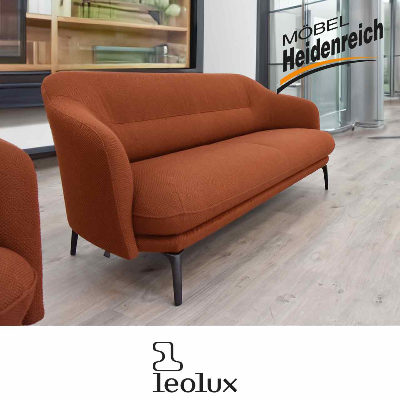 Detailansicht des großen Sofas.